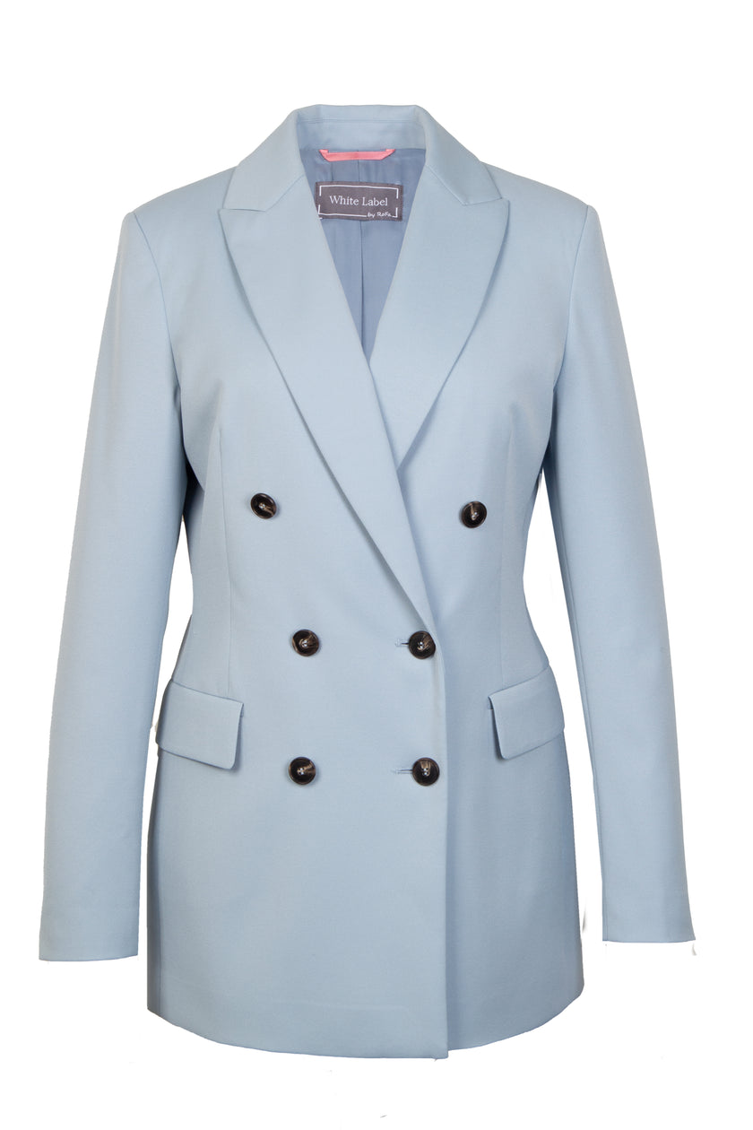 Mannequin-Aufnahme des hellblauen Blazers für Damen mit Reverskragen, Spitzfacon und Pattentaschen – Vorderansicht