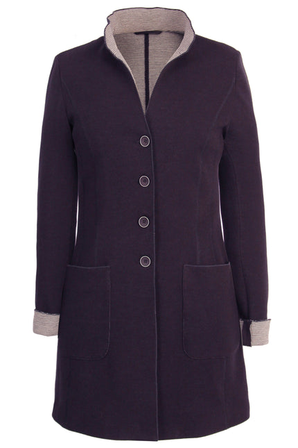 Mannequin-Aufnahme der Longjacke in der Farbe Marine – Vorderansicht