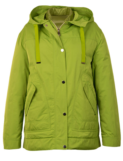 Mannequin-Aufnahme der grünen Außenjacke für Damen mit sichtbaren Taschen, Kapuze und Bänder – Vorderansicht