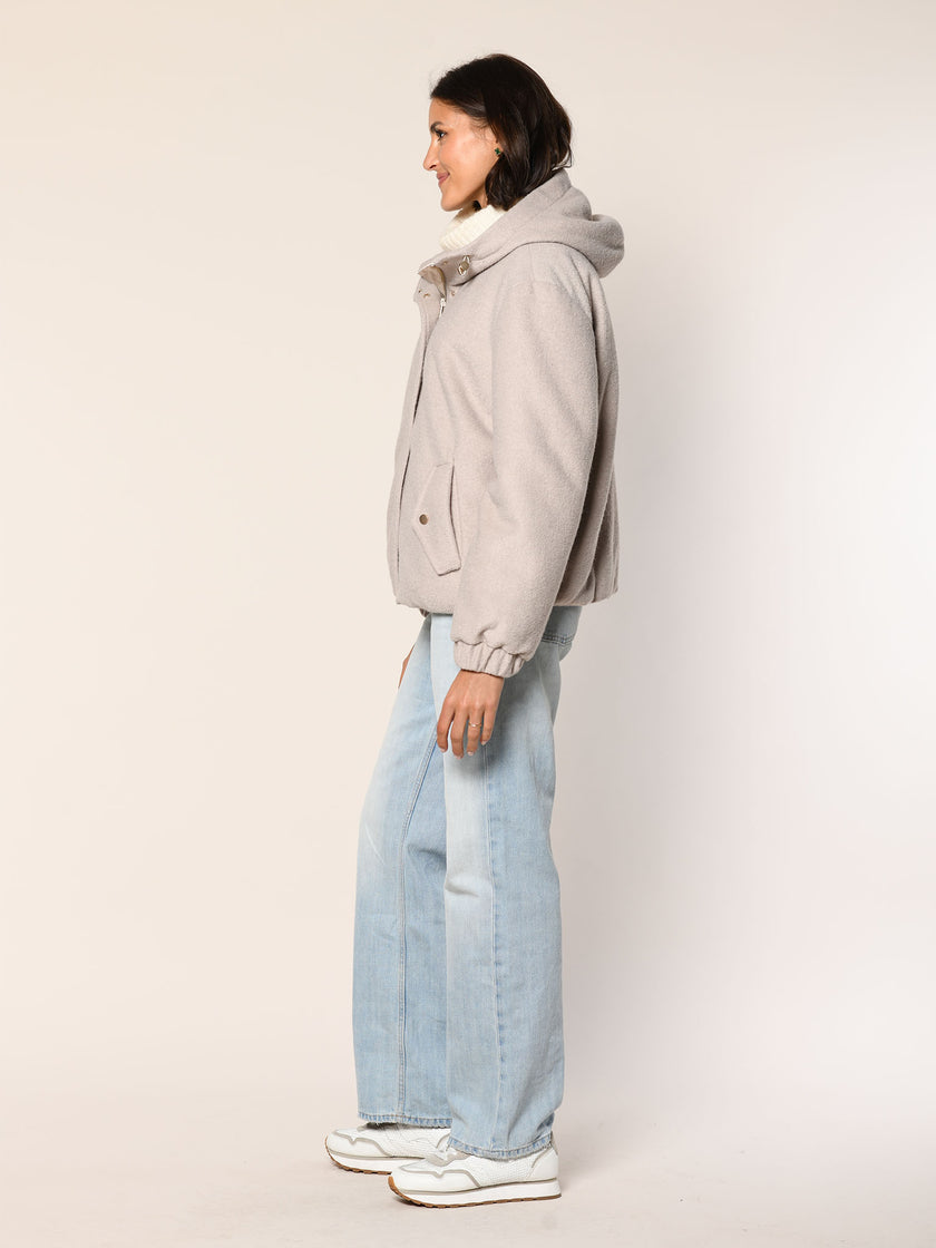 Wolljacke mit Kapuze
