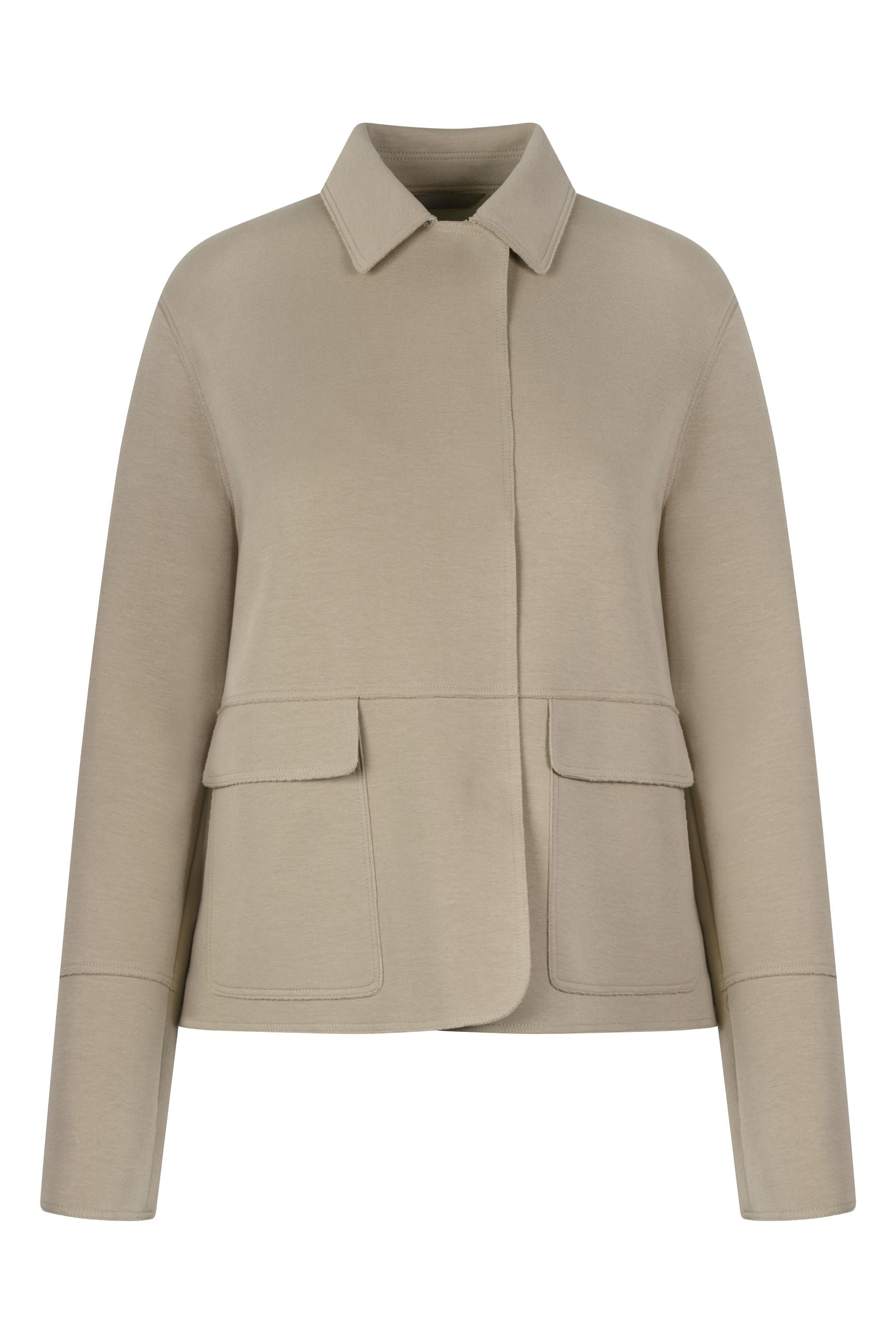 Langärmelige Kastenjacke aus Scuba in Taupe mit verdeckten Druckknöpfen und aufgesetzten Taschen - Vorderseite.