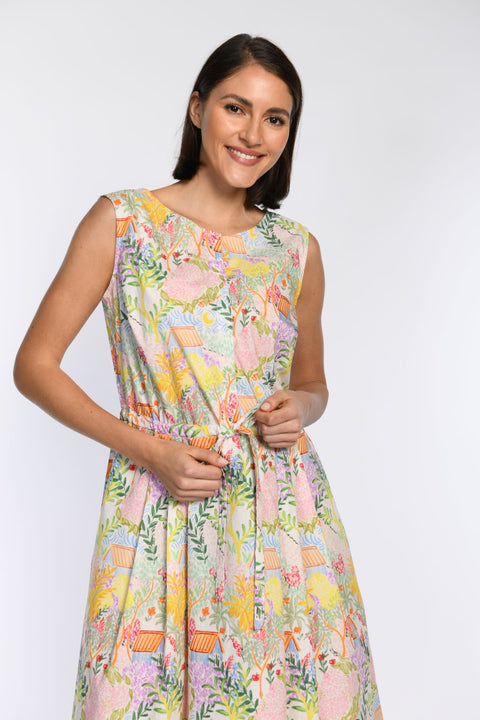 Sommerkleid aus 100 % Baumwolle mit farbenfrohem Druck, ärmellos, Detailansicht zeigt auch sichtbaren Tunnelzug.