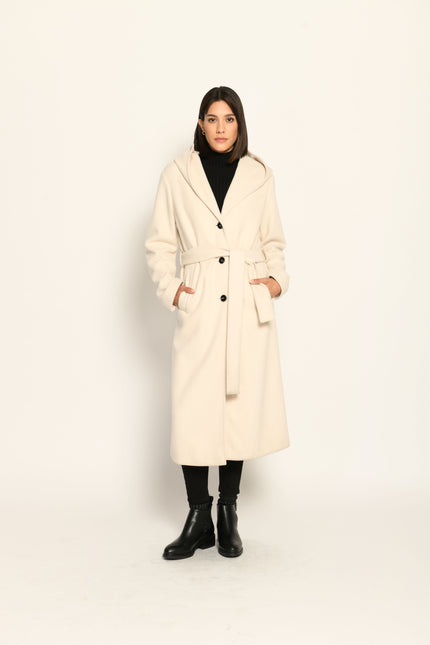 Langer cremefarbener Mantel für Damen mit Kapuze und Bindegürtel in der Taille - Vorderansicht