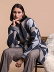 Strickmantel im Harlekin Muster