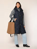 Shopper im Teddy-Look