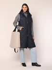 Shopper im Teddy-Look